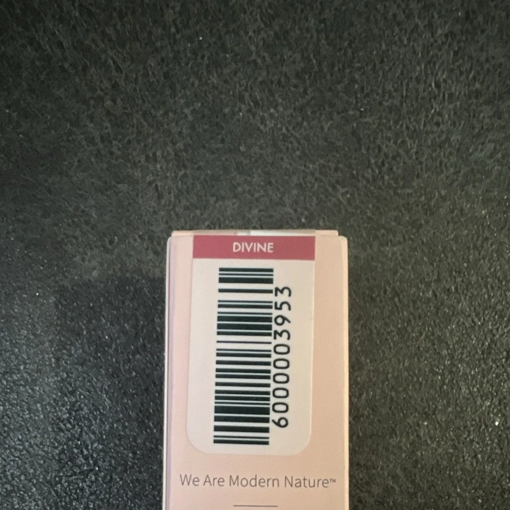 Monat Satin Effect Liquid Lipstick Divine Shade Botanical Oils 0.20‎ fl oz - Picture 2 of 2